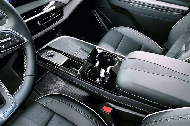 Used 2025 Buick Enclave Sport Touring image 17