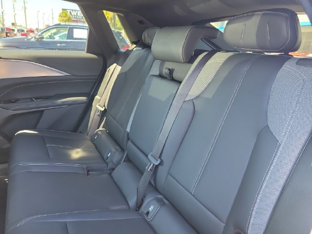 Certified 2024 Cadillac Lyriq Tech w/ Driver Assist Package AWD/4WD image 19