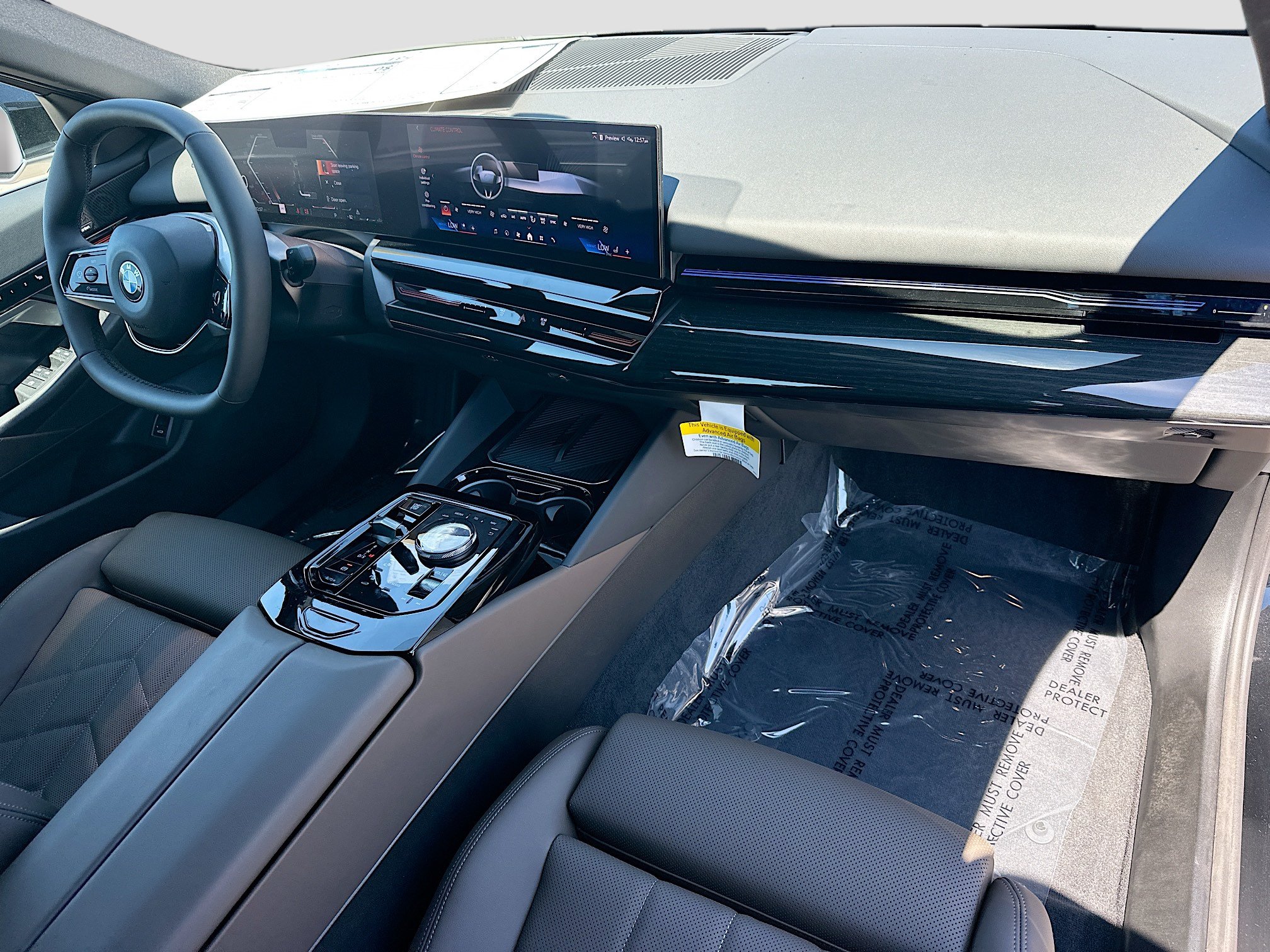 New 2025 BMW 530i w/ Premium Package RWD image 24