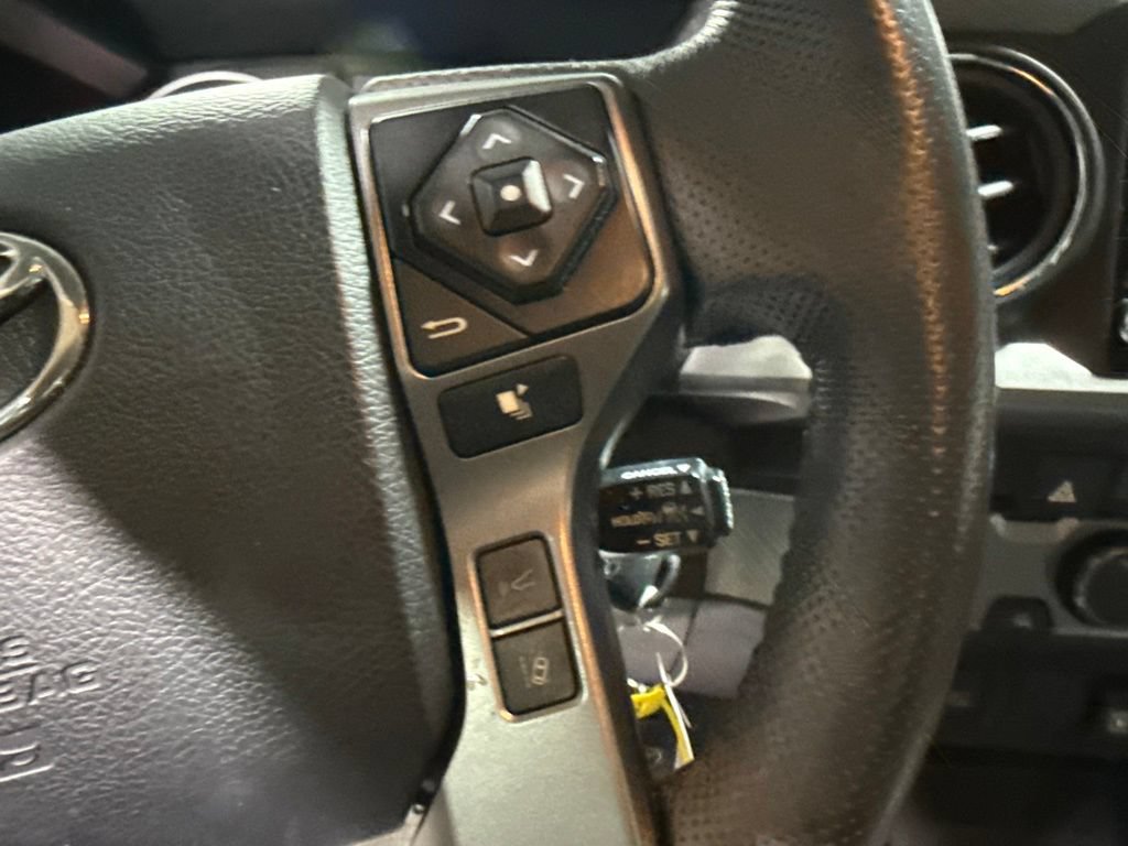 Used 2022 Toyota Tacoma SR5 w/ Technology Package RWD image 24