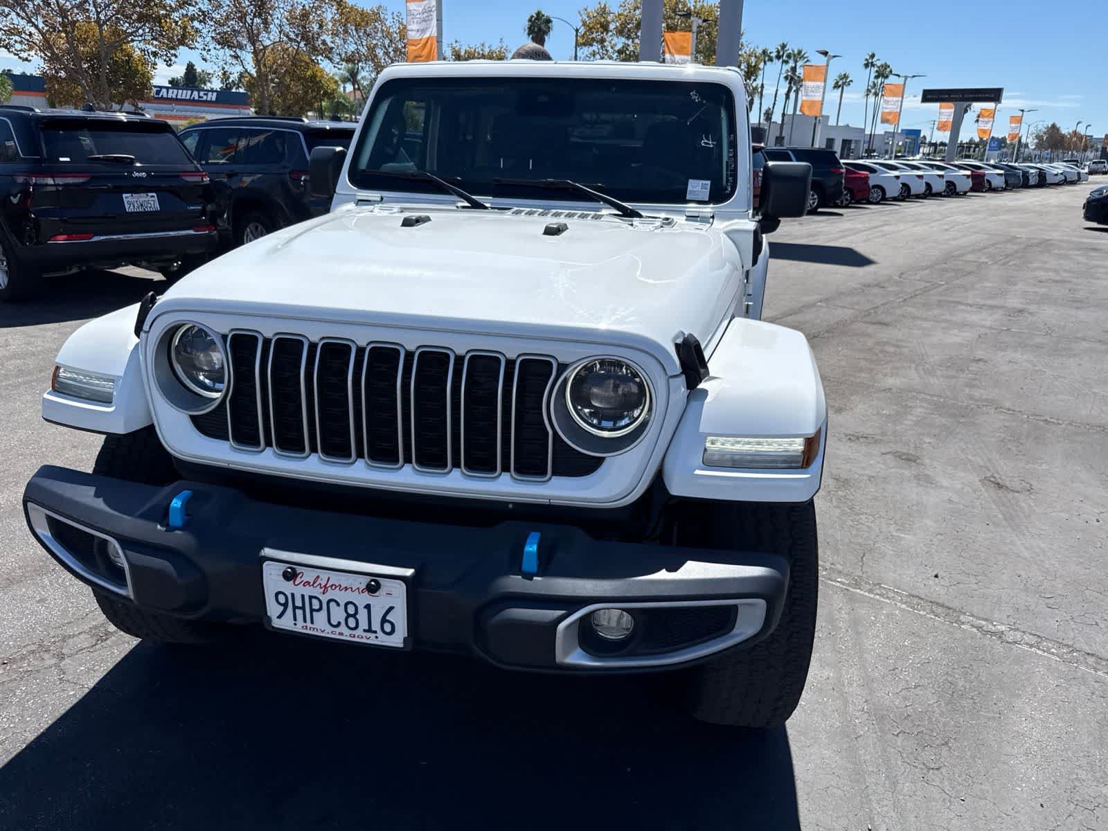 Used 2024 Jeep Wrangler Unlimited Sahara AWD/4WD image 3
