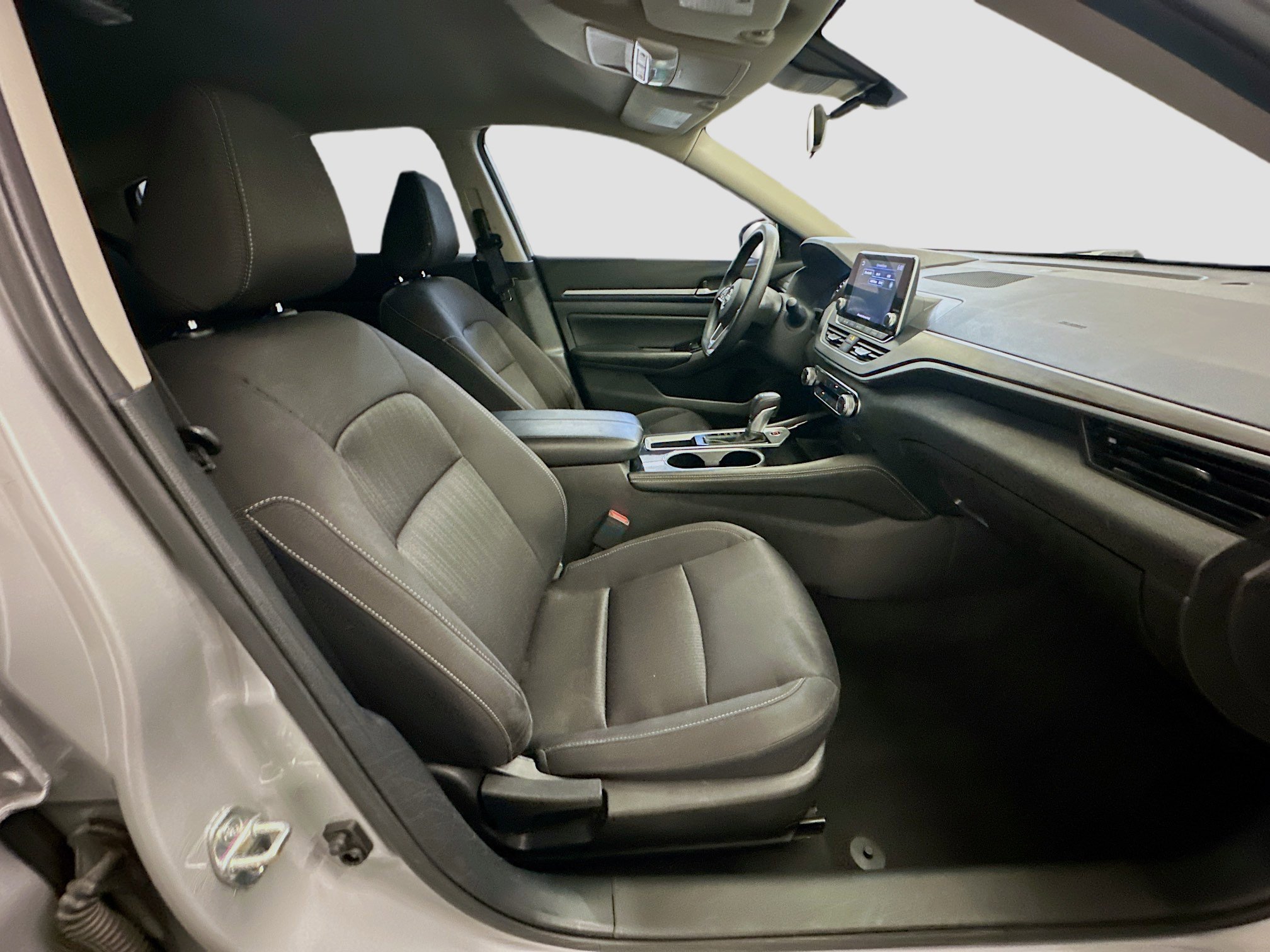 Used 2023 Nissan Altima 2.5 SV image 31