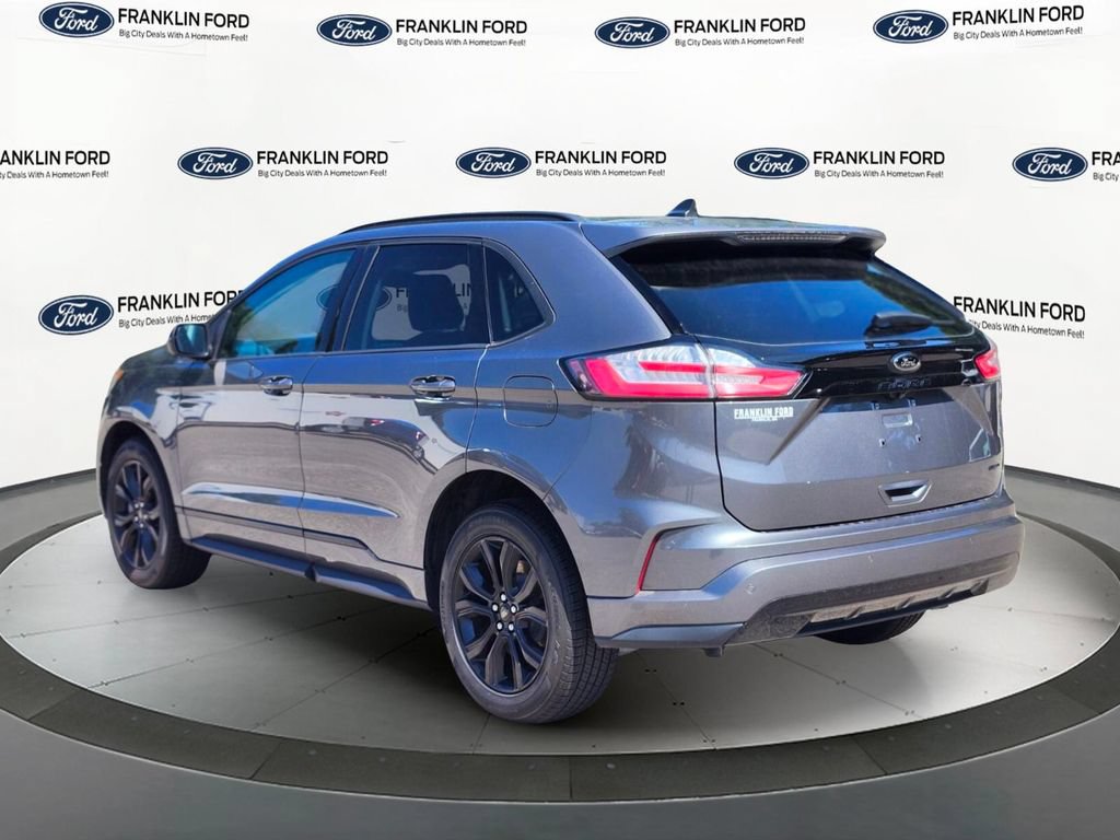 Certified 2022 Ford Edge SE w/ Black Appearance Package AWD/4WD image 3