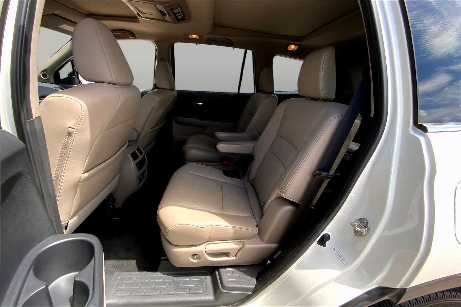 Used 2016 Honda Pilot Elite image 21
