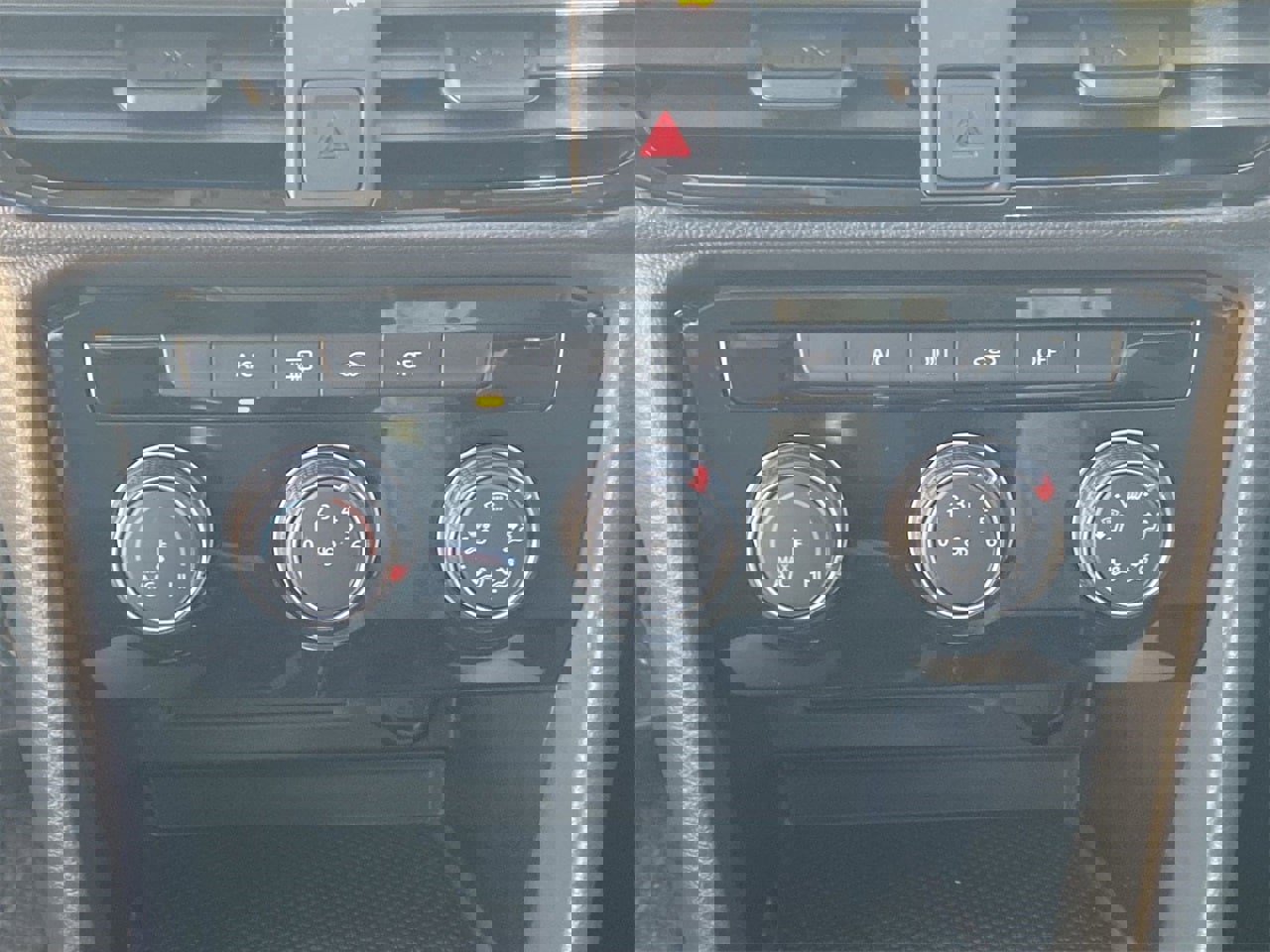 New 2026 Volkswagen Taos S image 24