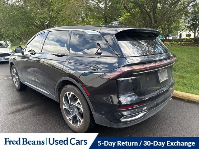 Used 2024 Lincoln Nautilus Premier AWD/4WD image 5