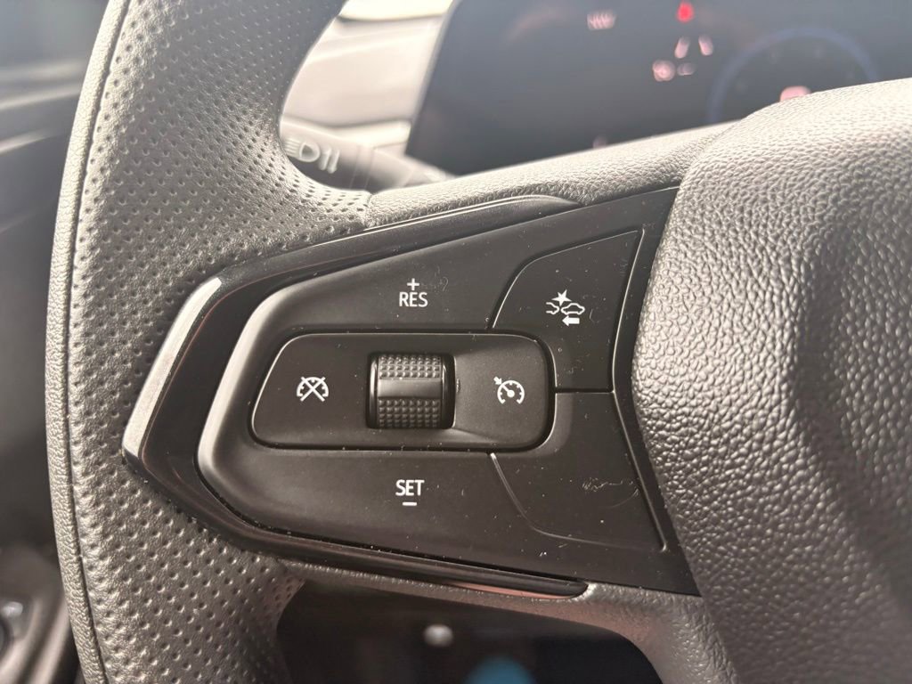 Used 2025 Chevrolet TrailBlazer LT FWD image 24