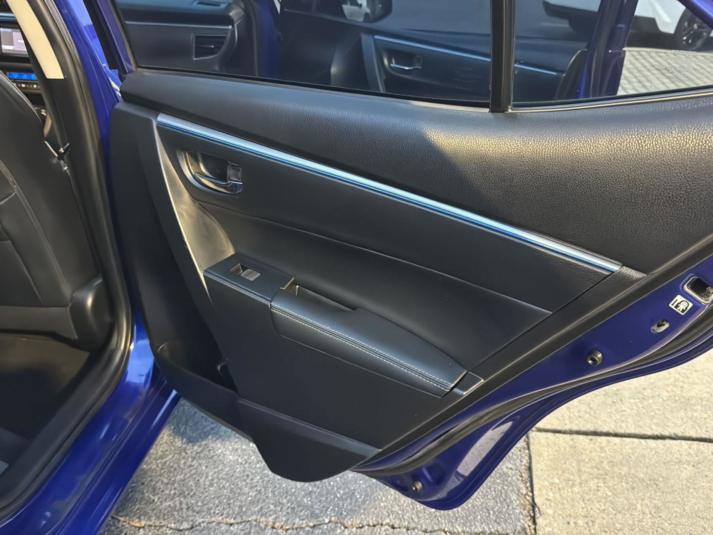 Used 2014 Toyota Corolla S Premium image 13