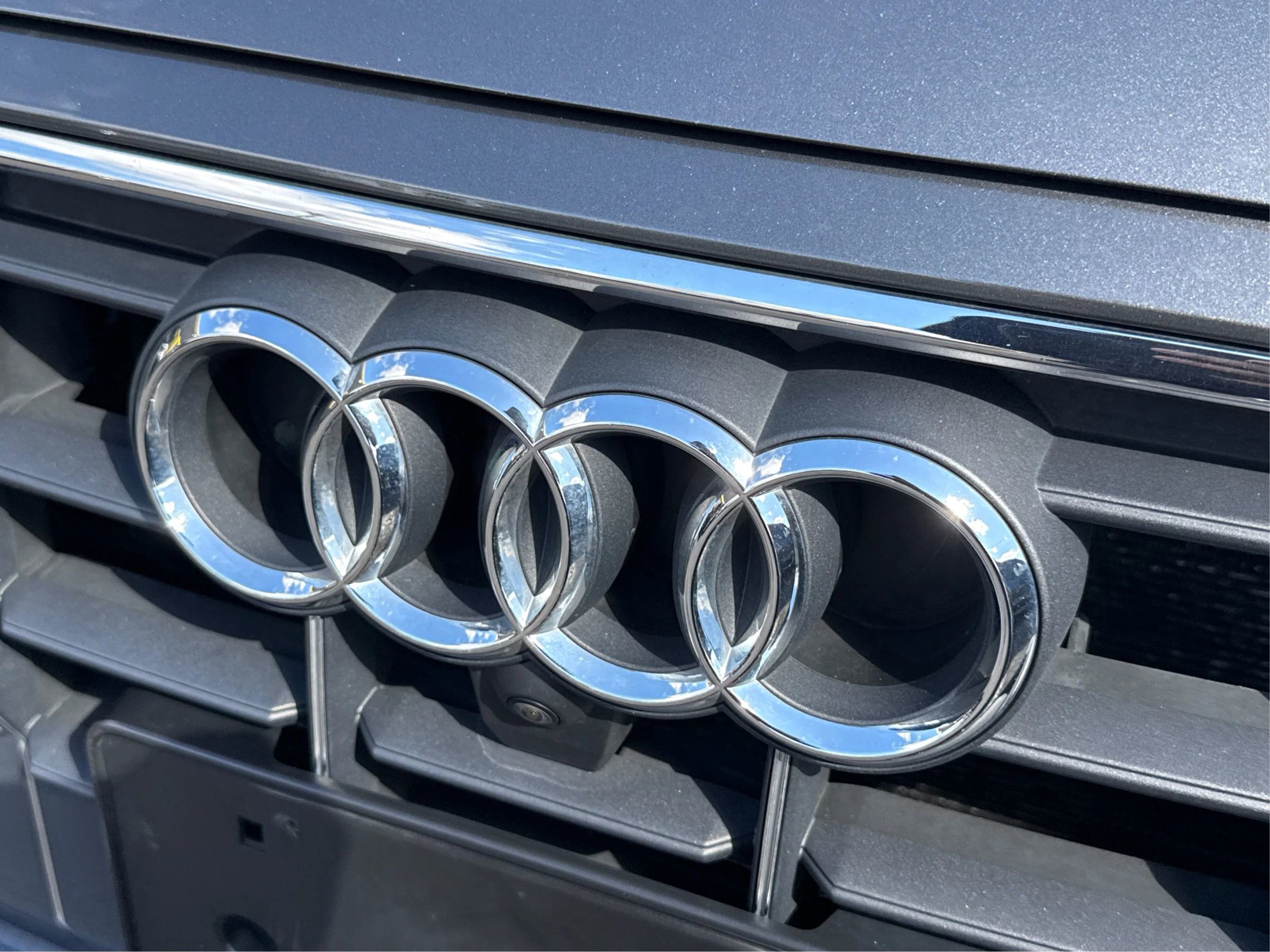 Used 2019 Audi Q8 Premium Plus image 29