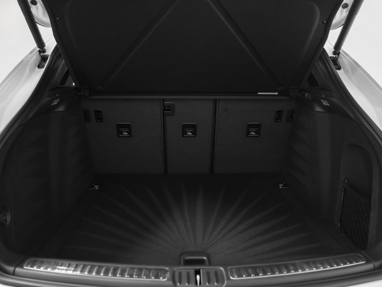 Certified 2026 Porsche Macan image 19