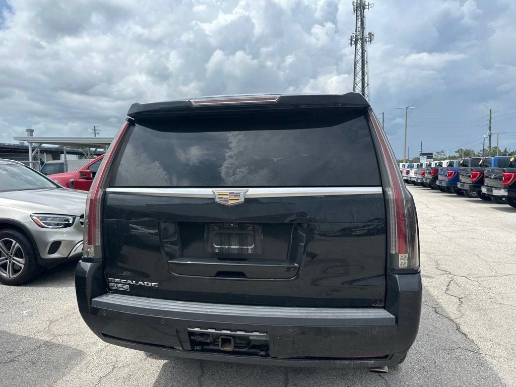 Used 2017 Cadillac Escalade Premium Luxury AWD/4WD image 14