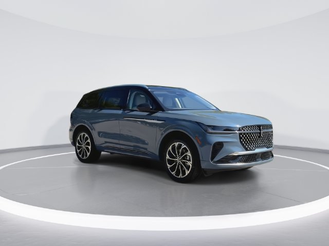 New 2026 Lincoln Nautilus Reserve AWD/4WD image 2