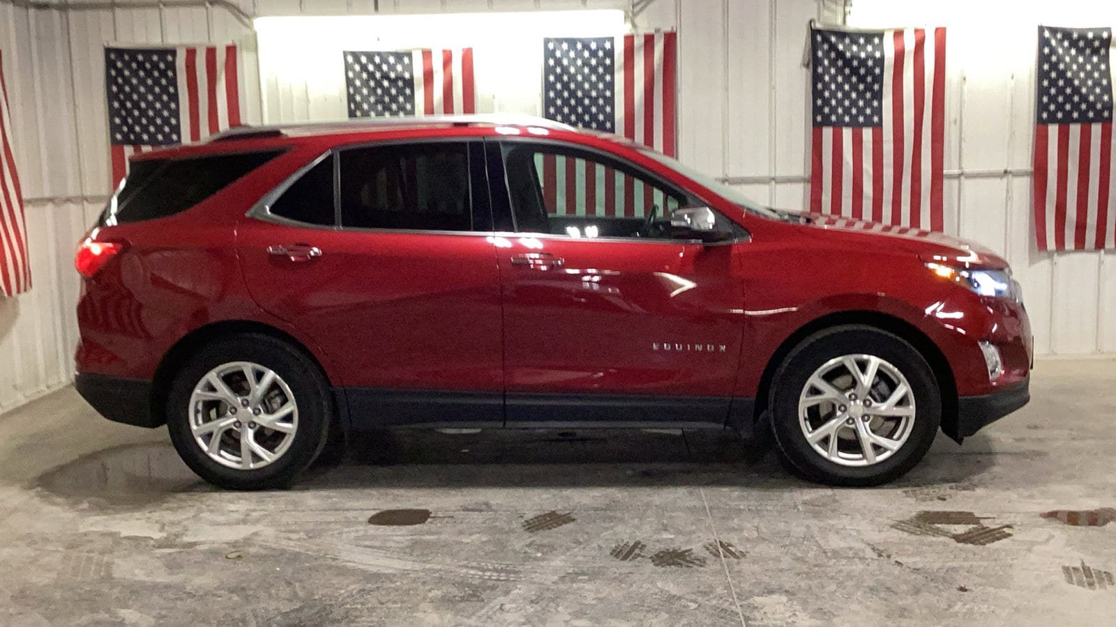 Used 2018 Chevrolet Equinox Premier FWD image 18