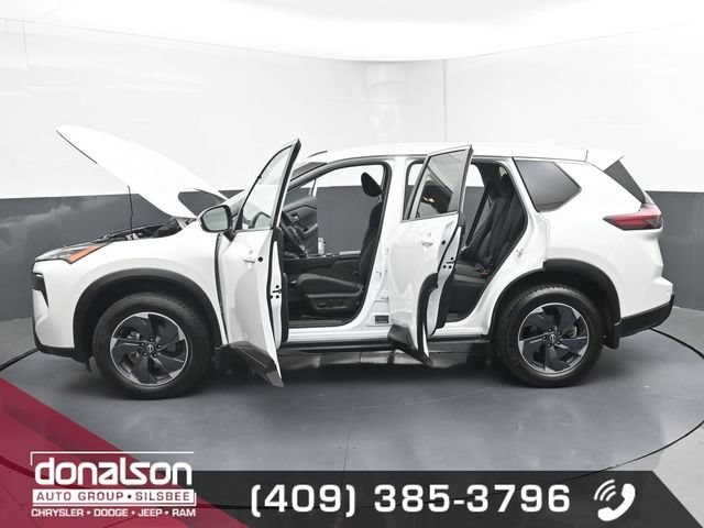 Used 2025 Nissan Rogue SV AWD/4WD image 22