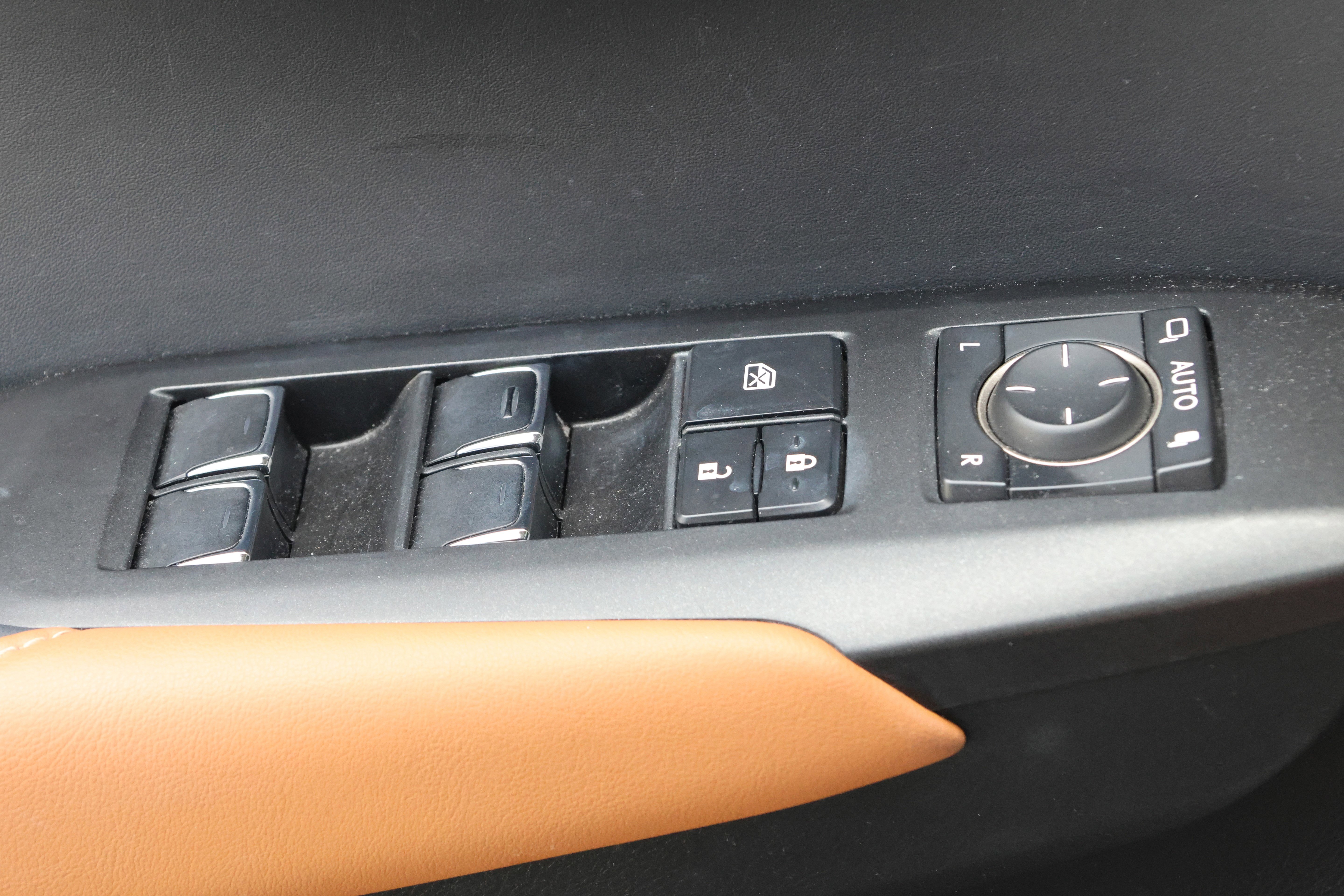 Used 2020 Lexus NX 300 FWD w/ Comfort Package image 13
