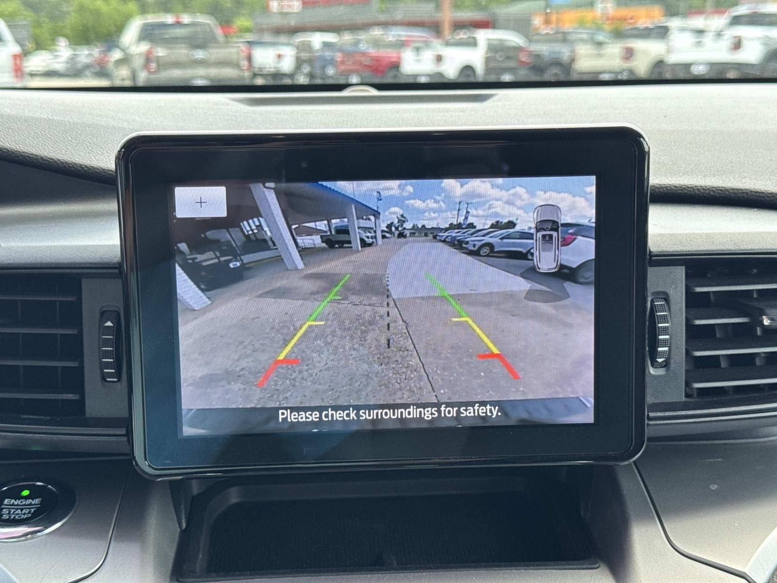 Used 2021 Ford Explorer XLT RWD image 25