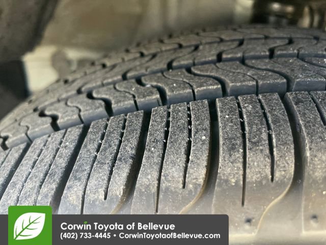 Used 2022 Toyota Corolla LE FWD image 39
