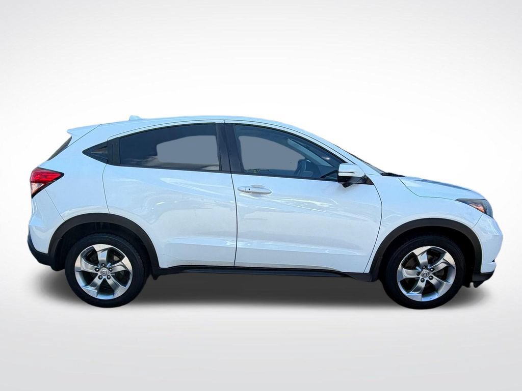 Used 2017 Honda HR-V EX image 6