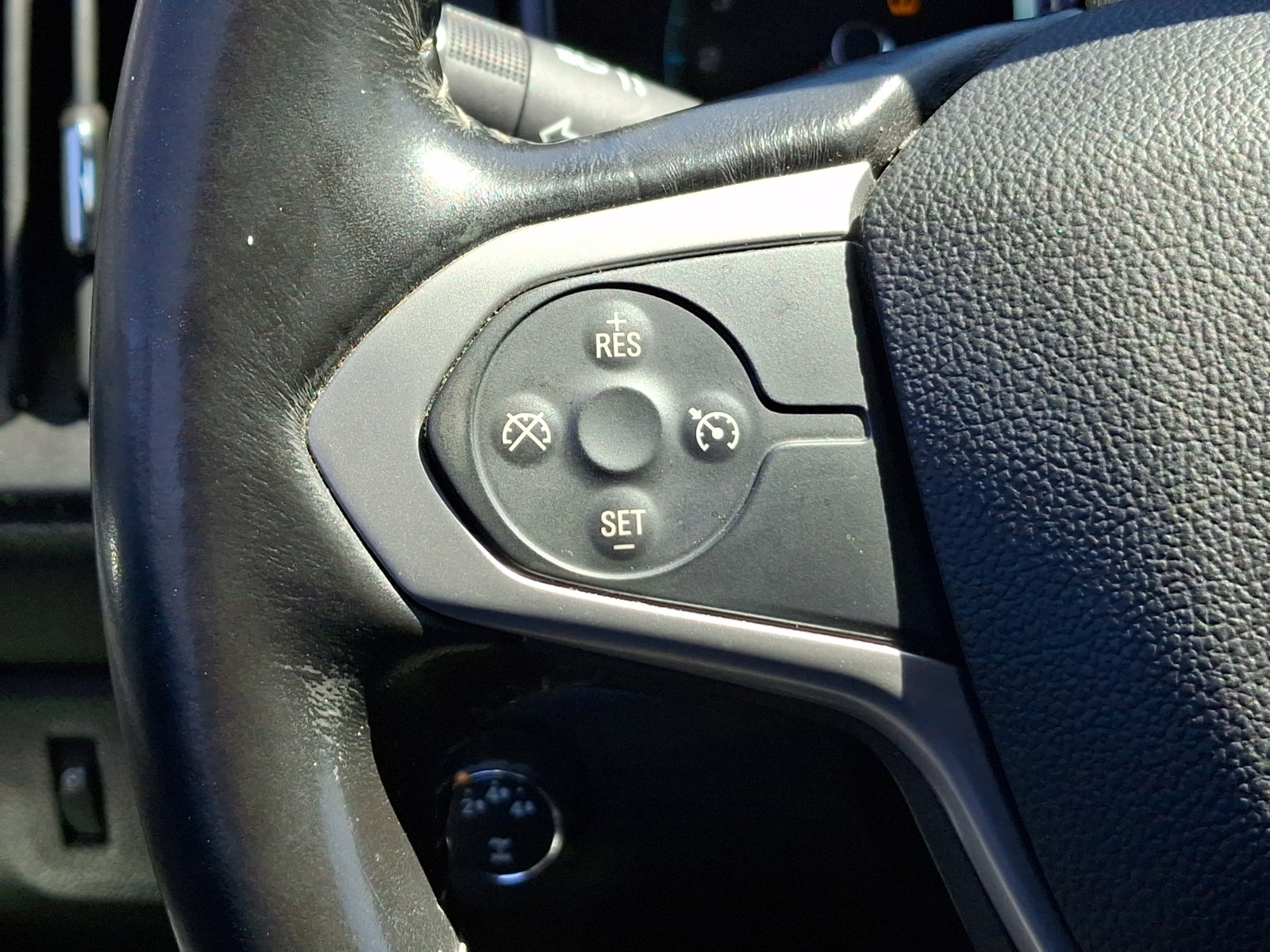 Used 2016 Chevrolet Colorado LT w/ LT Convenience Package AWD/4WD image 20