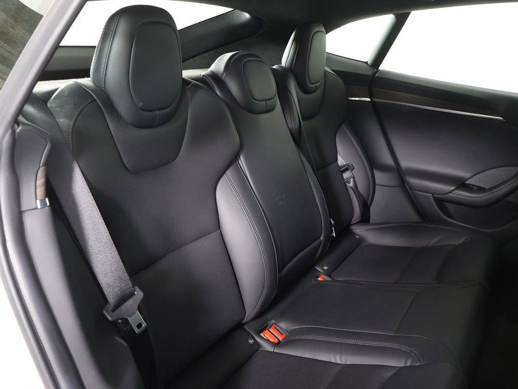 Used 2022 Tesla Model S image 33