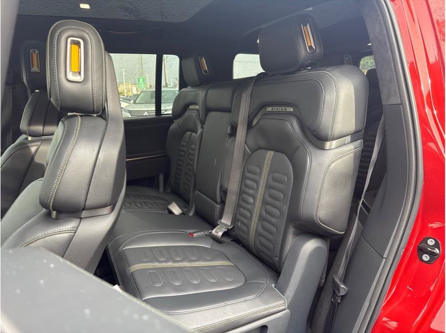 Used 2022 Rivian R1S Launch Edition image 21