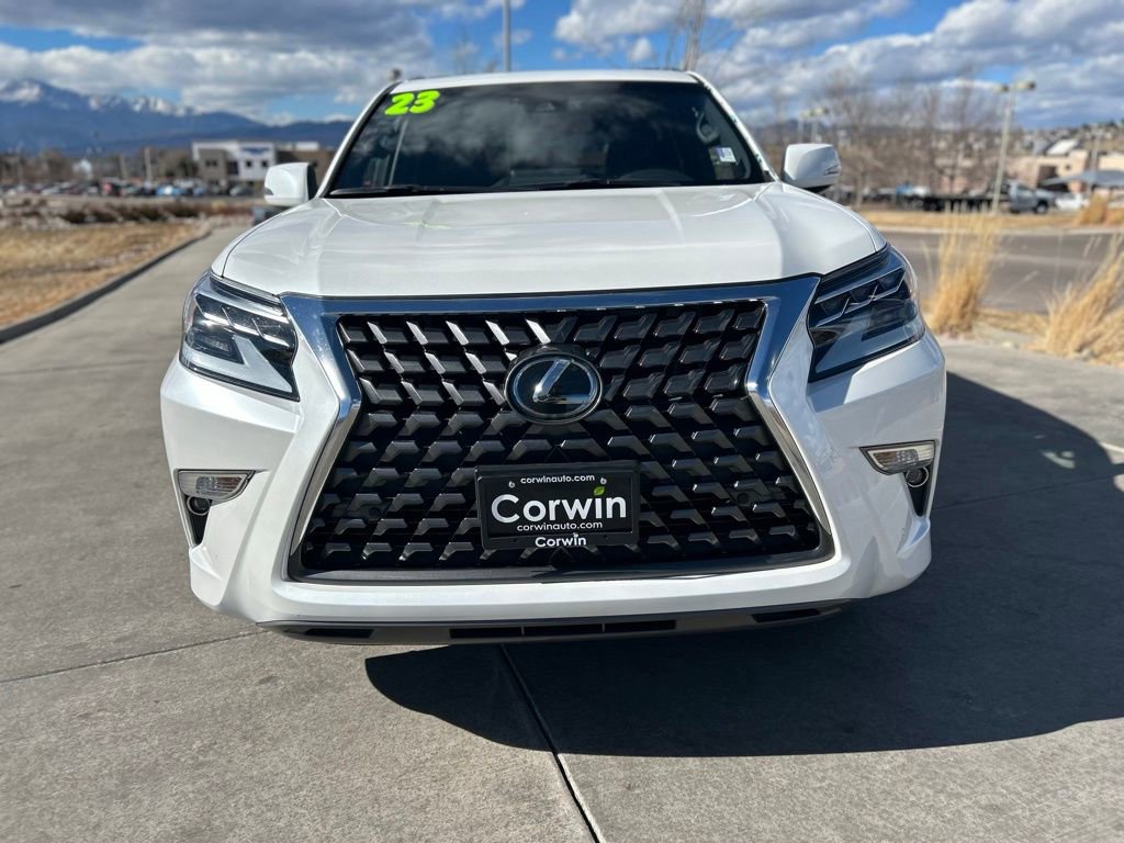Used 2023 Lexus GX 460 Premium w/ Premium Package image 2