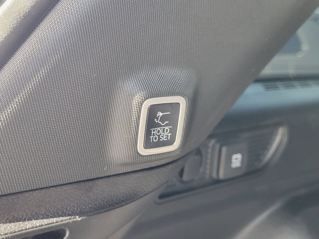 Used 2022 Jeep Grand Cherokee Altitude RWD image 22