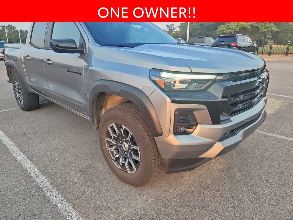 Used 2024 Chevrolet Colorado Z71 w/ Z71 Convenience Package 2 AWD/4WD image 3