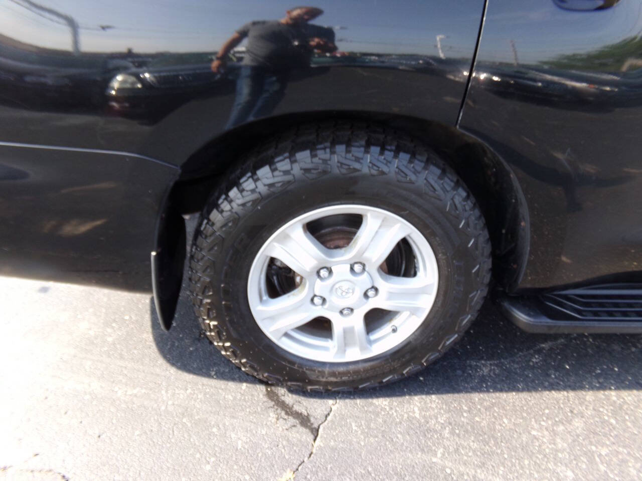 Used 2015 Toyota Sequoia SR5 w/ Premium Package AWD/4WD image 20