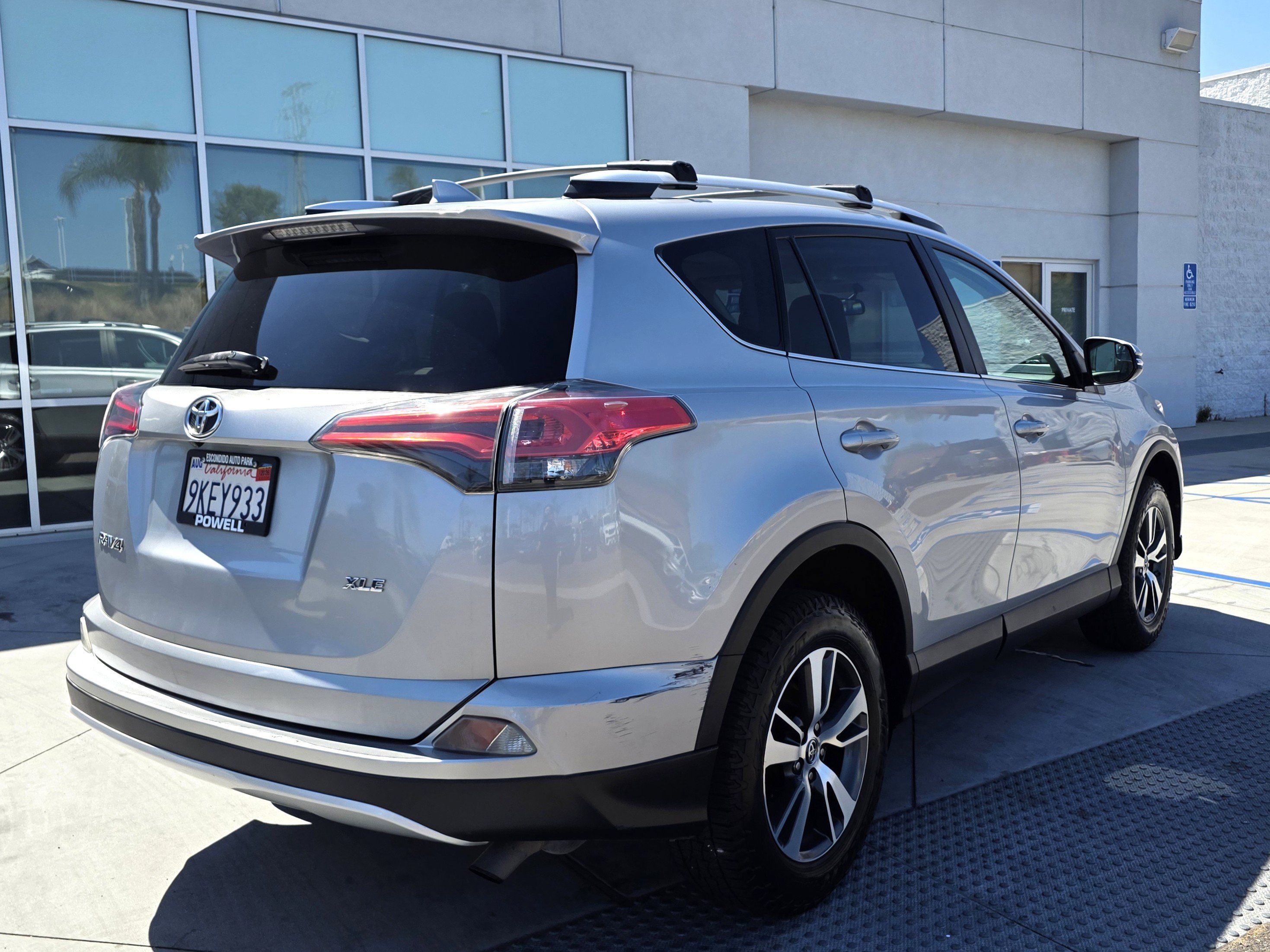 Used 2016 Toyota RAV4 XLE FWD image 5