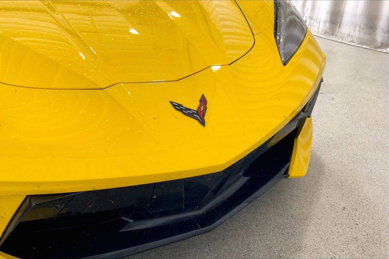 Used 2025 Chevrolet Corvette Stingray Coupe w/ 1LT RWD image 6