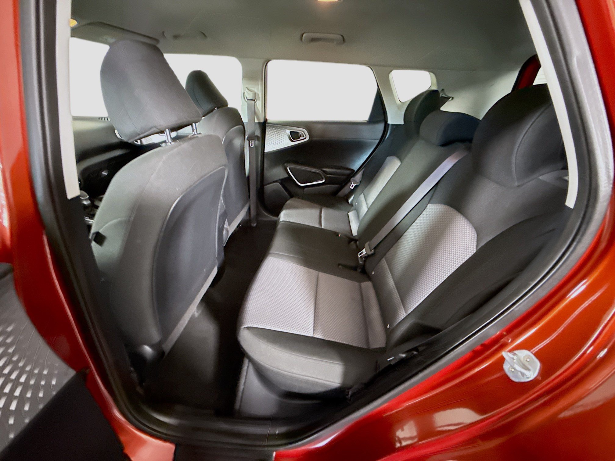 Used 2023 Kia Soul LX w/ LX Technology Package FWD image 24