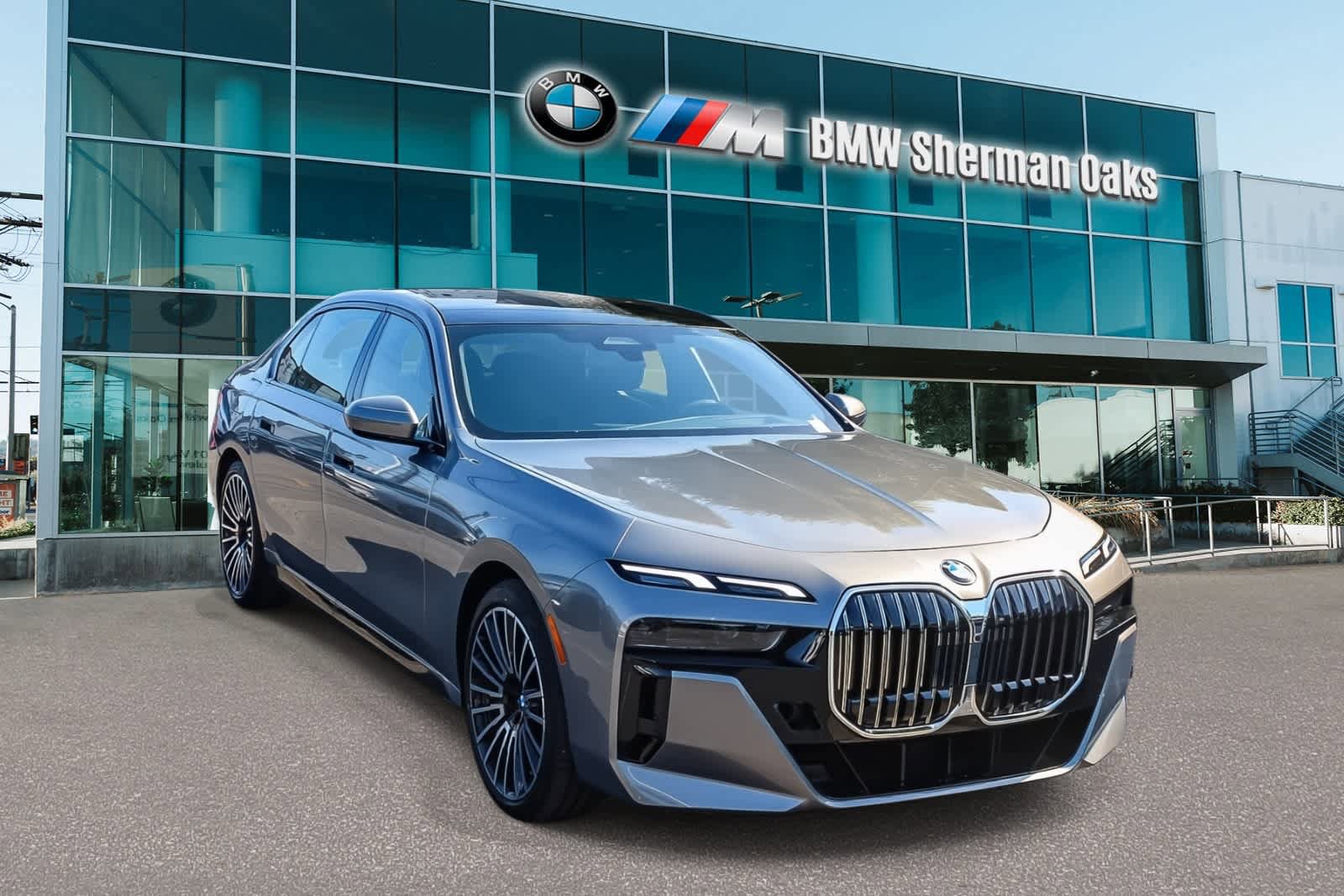 New 2026 BMW 740i w/ Premium Package RWD image 3