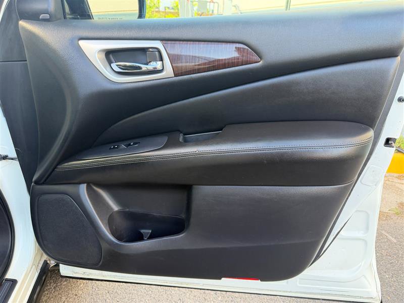 Used 2015 Nissan Pathfinder Platinum AWD/4WD image 60