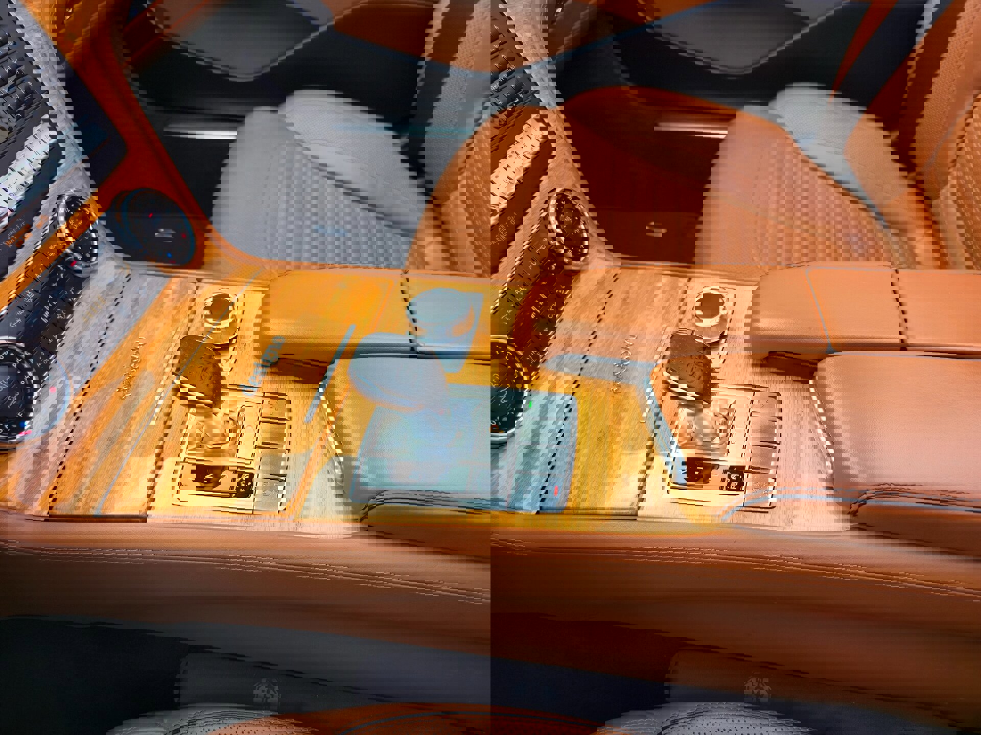 Used 2014 Mercedes-Benz SL 550 image 29