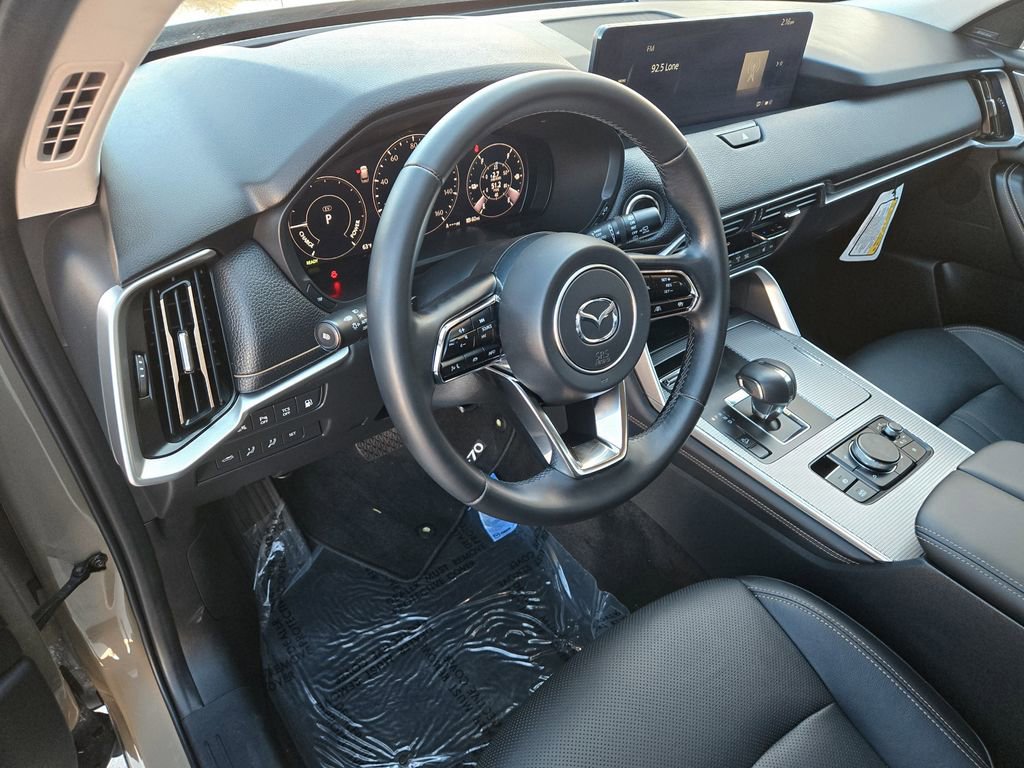 Used 2025 MAZDA CX-70 Plug-In Hybrid w/ Premium Pkg image 11