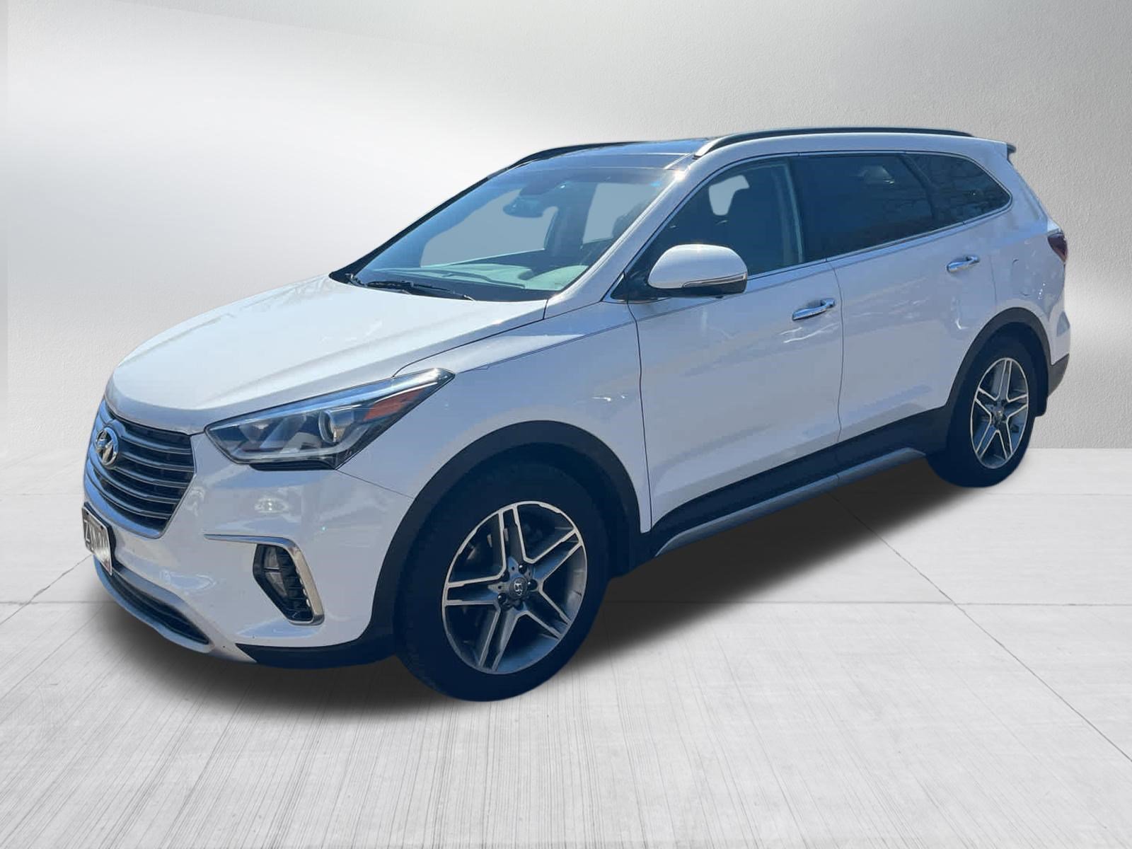 Used 2017 Hyundai Santa Fe Limited w/ Cargo Package AWD/4WD image 4