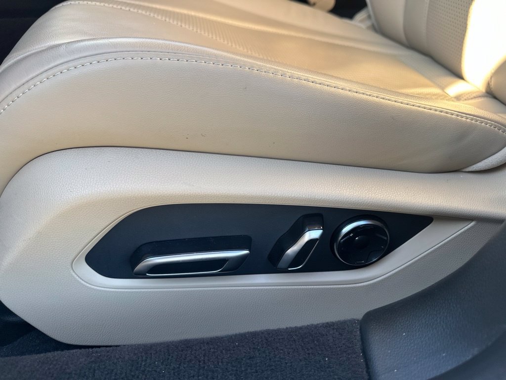 Used 2025 Acura TLX w/ Technology Package FWD image 17