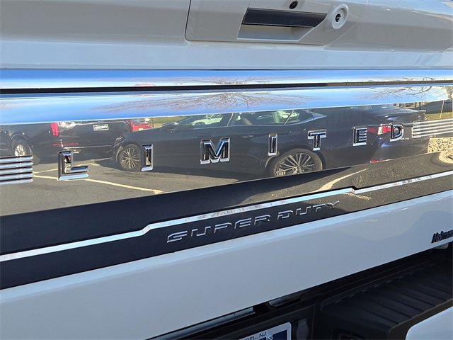 Used 2024 Ford F350 Limited image 33