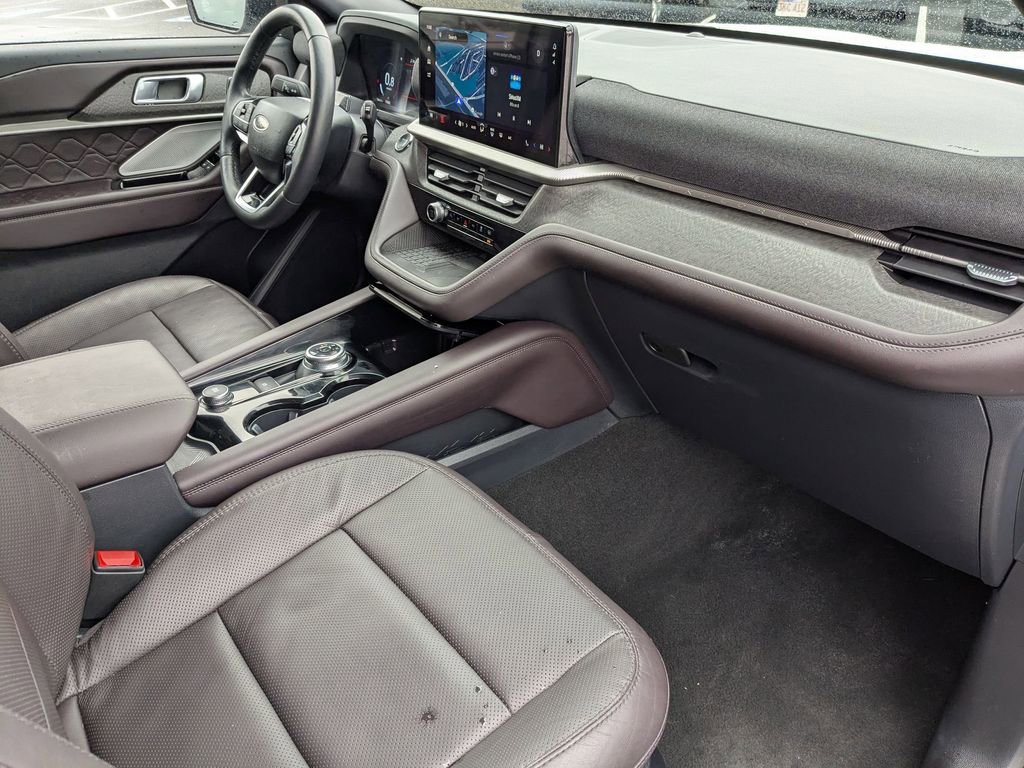 Used 2025 Ford Explorer Platinum w/ LUX Leather Package AWD/4WD image 34