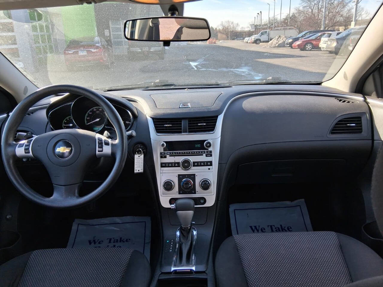 Used 2010 Chevrolet Malibu LT FWD image 15