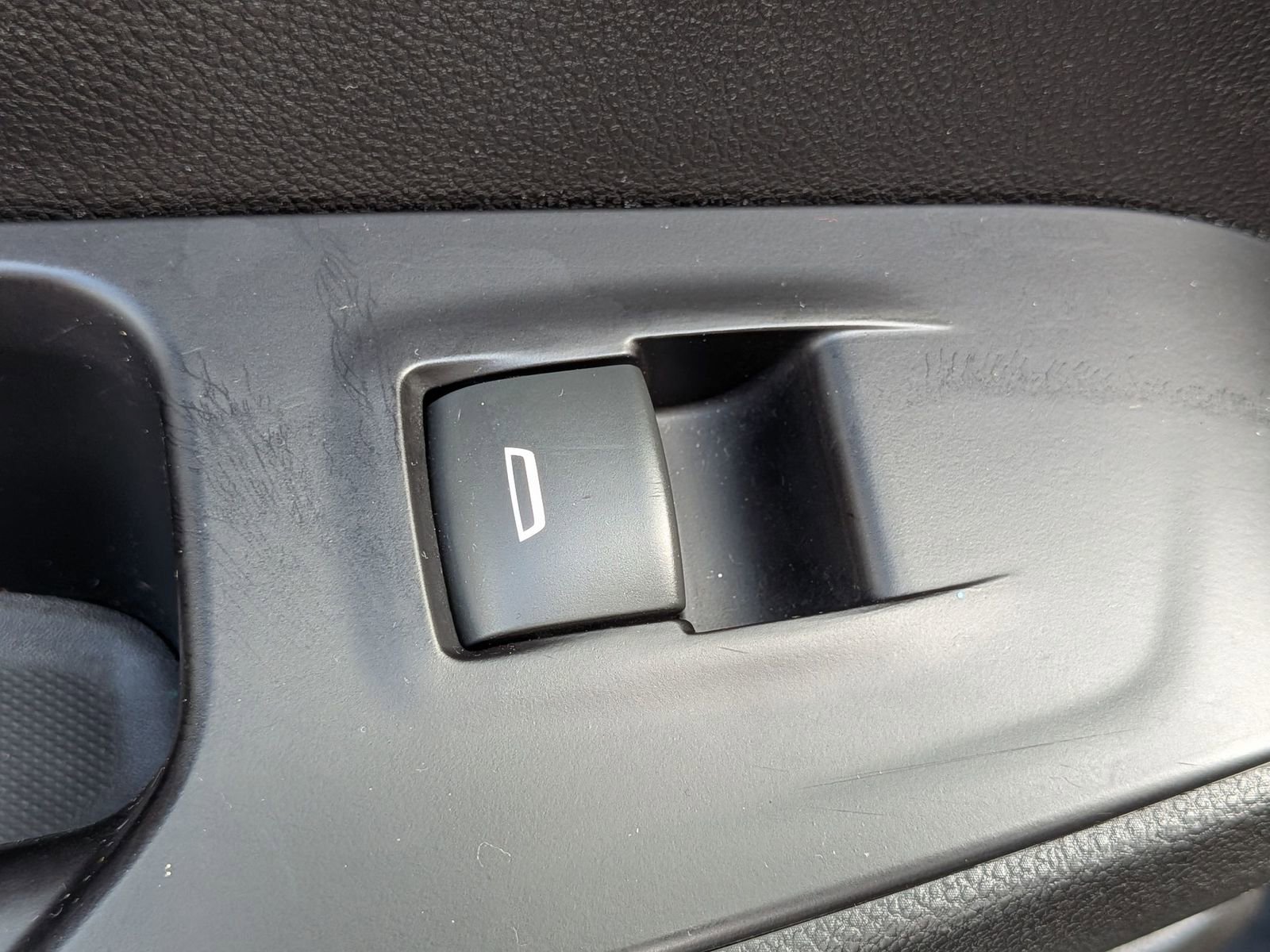 Used 2019 Chevrolet Traverse LT FWD image 28