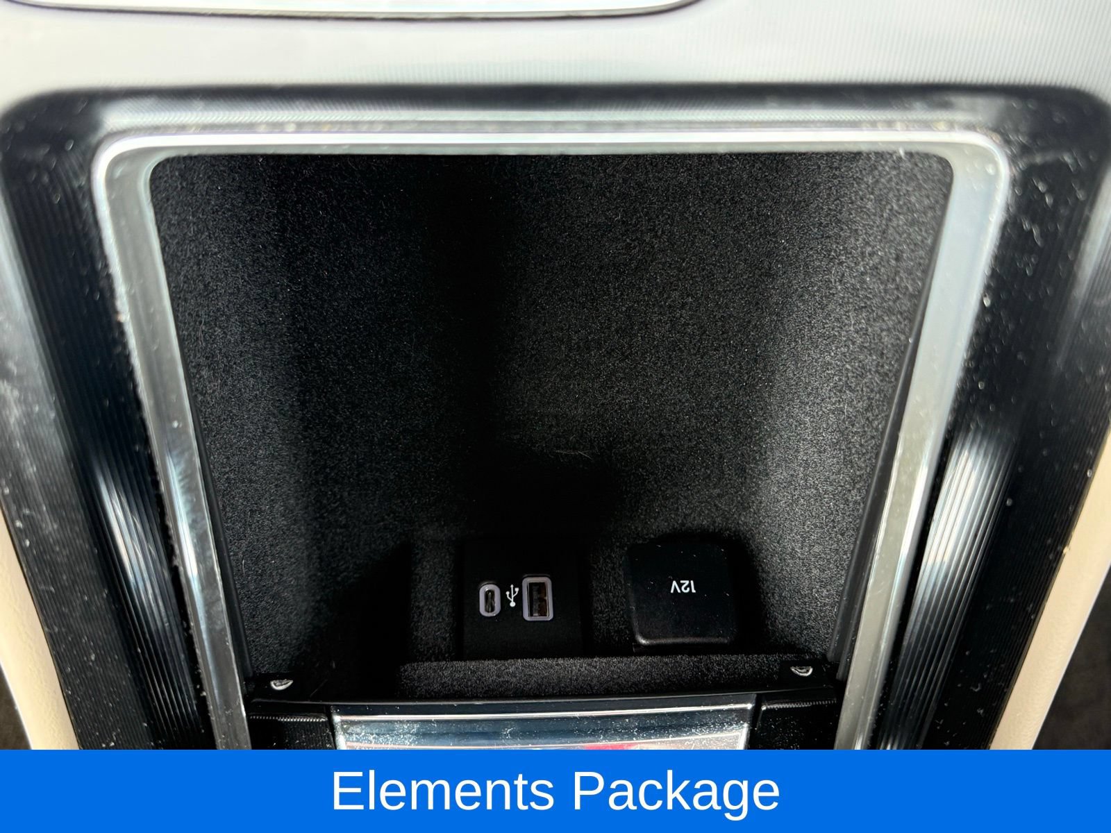 Used 2022 Lincoln Corsair Reserve w/ Equipment Group 201A AWD/4WD image 30