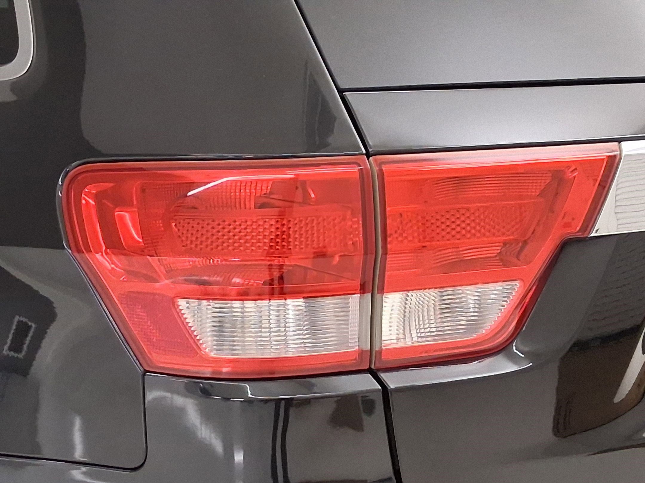 Used 2011 Jeep Grand Cherokee Limited RWD image 11
