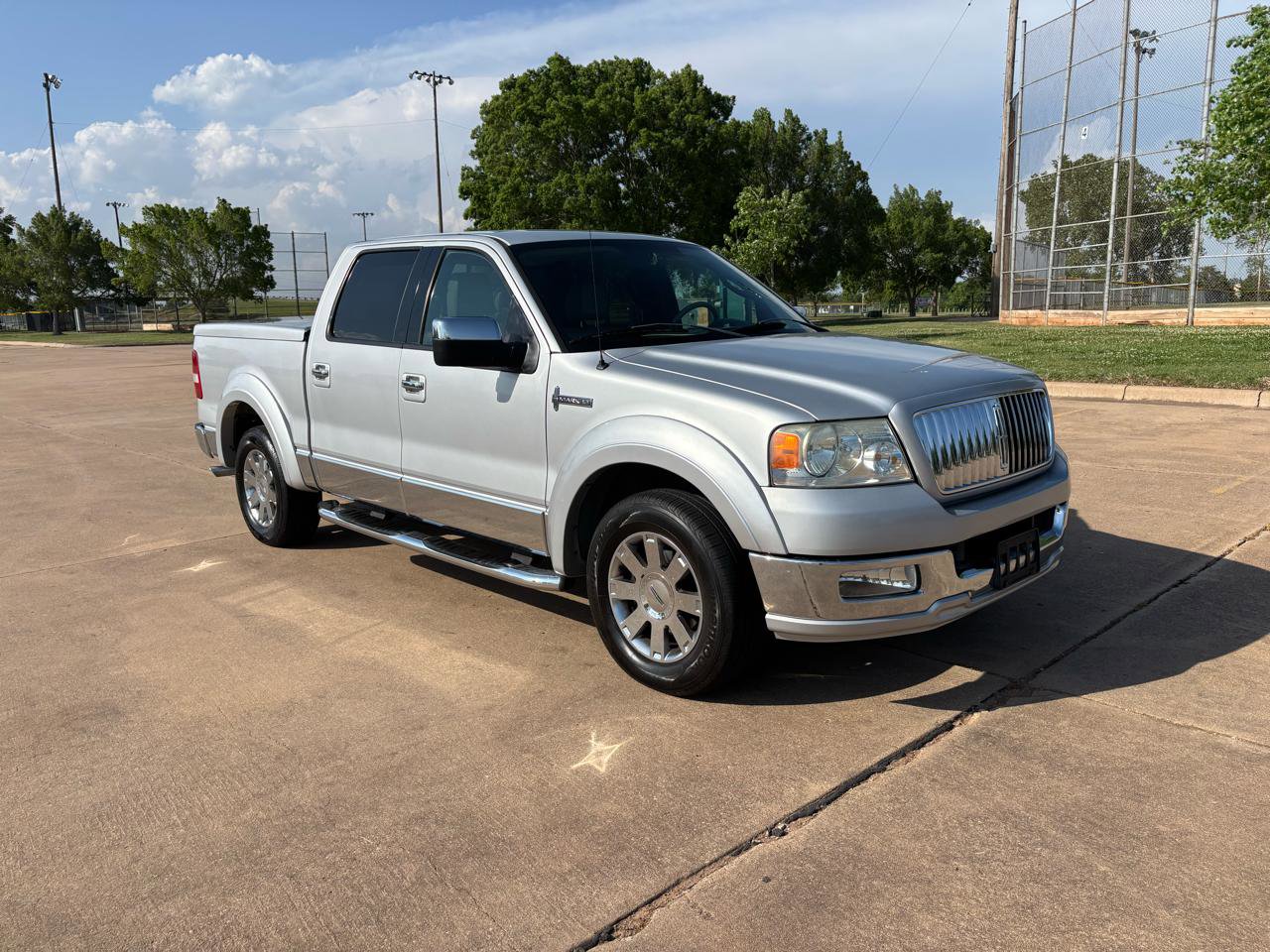 Used 2006 Lincoln Mark LT 2WD image 29