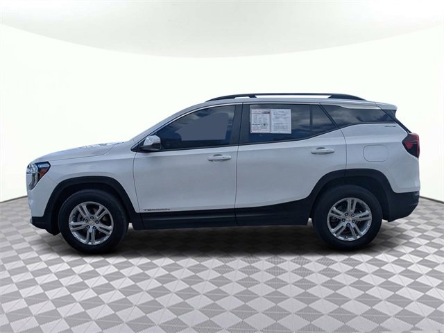 Used 2023 GMC Terrain SLE w/ Driver Convenience Package image 6