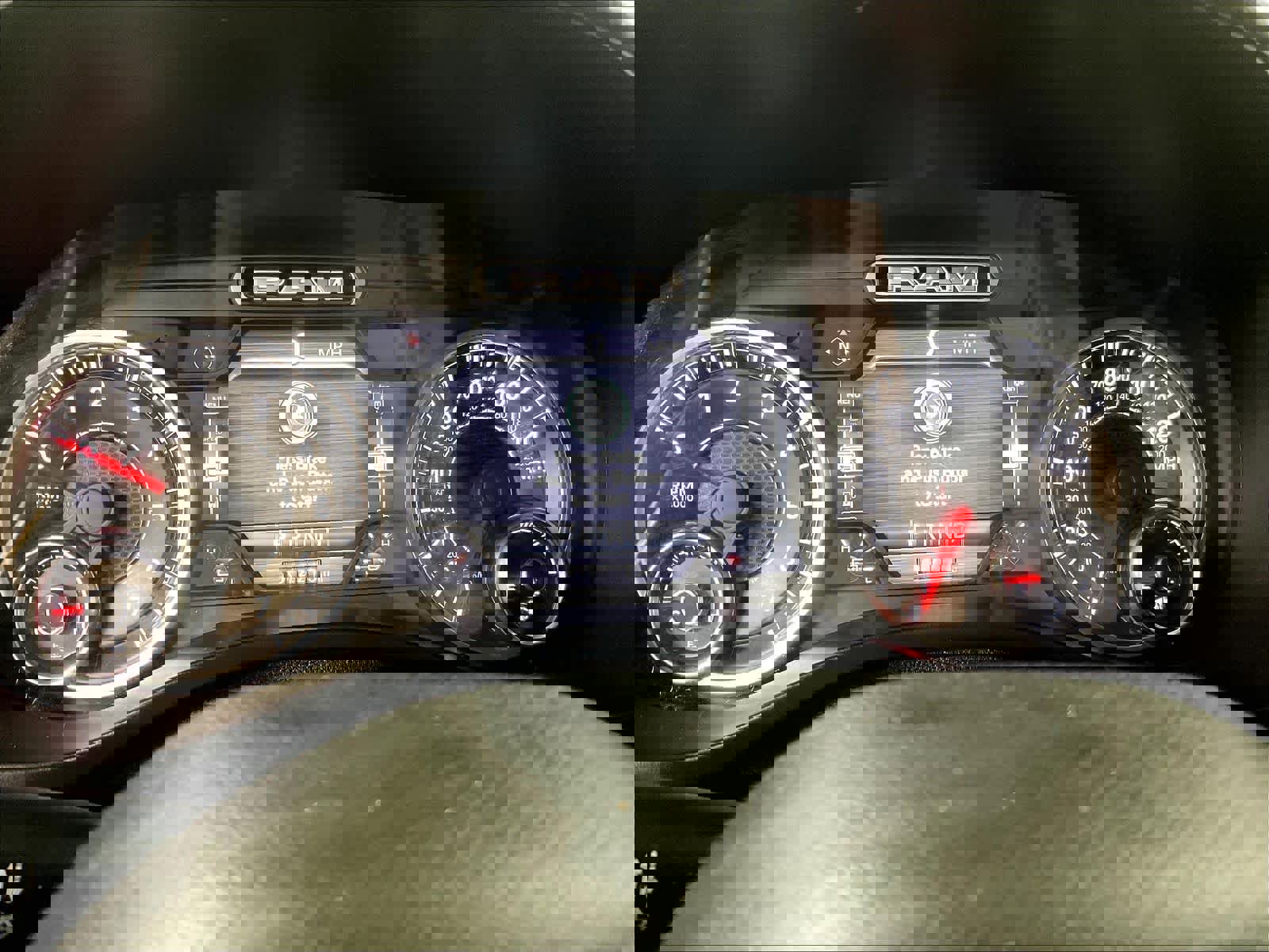 Used 2019 RAM 1500 Laramie image 24