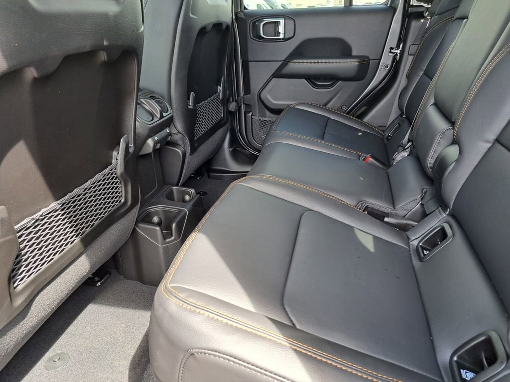 New 2026 Jeep Gladiator Sport AWD/4WD image 17