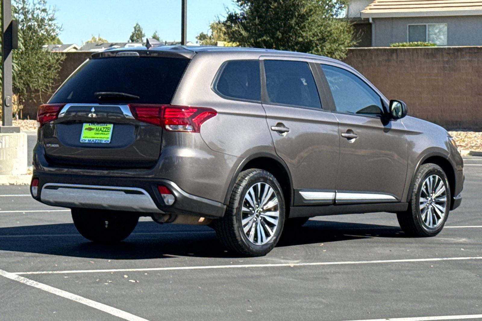 Used 2020 Mitsubishi Outlander ES FWD image 11