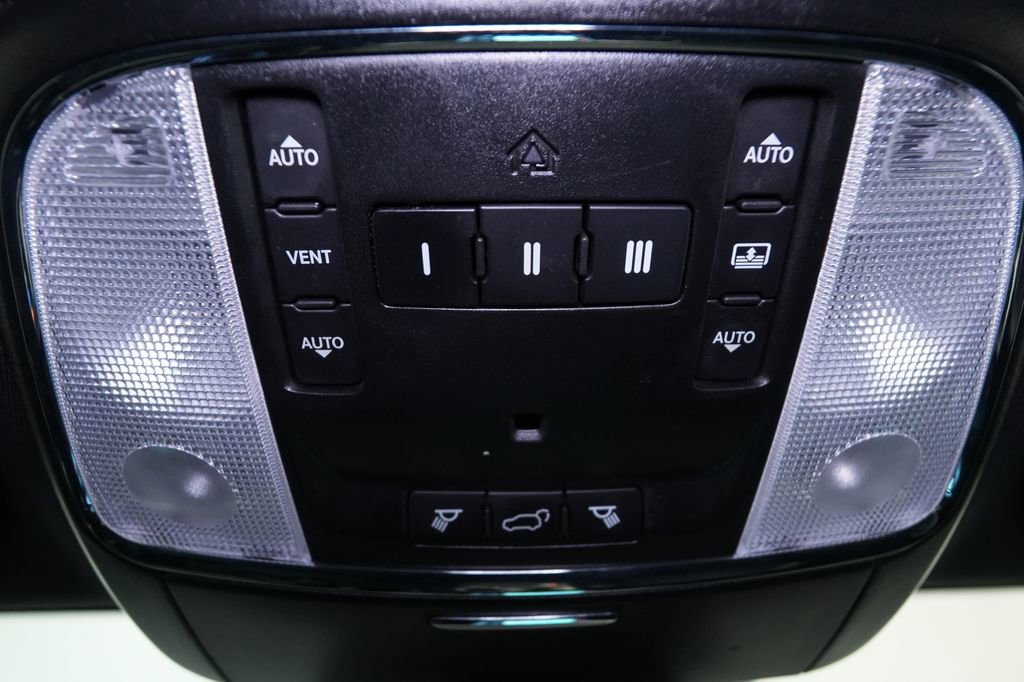 Used 2018 Jeep Grand Cherokee Trailhawk w/ Trailhawk Luxury Group image 45